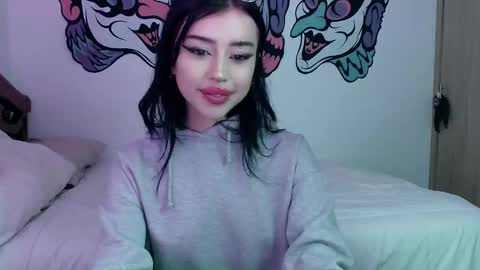 Valerie  April   online show from December 2, 10:43 pm