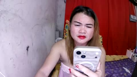 Flora Mae online show from July 14, 3:17 pm