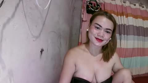 Snapshot of lusty_babe25 chatting on October 19, 3:25 pm Flora Mae online show from October 19, 3:25 pm