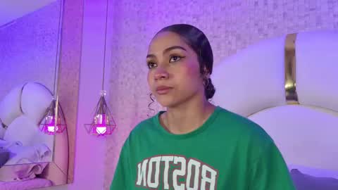 luucy_jonnes online show from September 11, 3:29 am