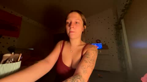luvkendal online show from October 15, 3:31 am