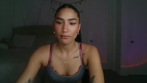 Liv 3 online show from November 20, 12:22 am