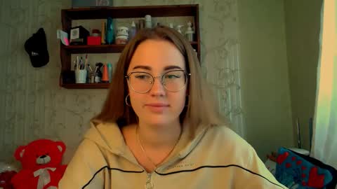 Katie online show from October 18, 9:23 am