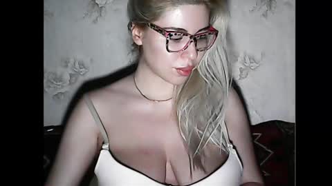 LuxSonyaStar online show from January 22, 8:17 pm