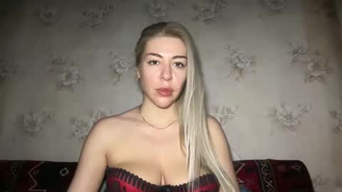 LuxSonyaStar online show from February 8, 1:26 pm