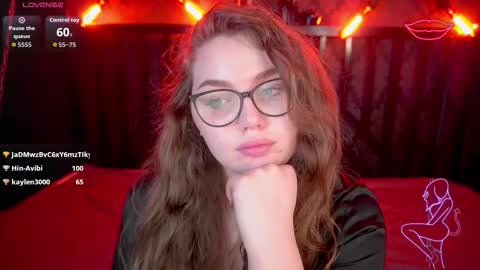 Snapshot of luxsopphia_ chatting on October 12, 1:46 pm luxsopphia_ online show from October 12, 1:46 pm