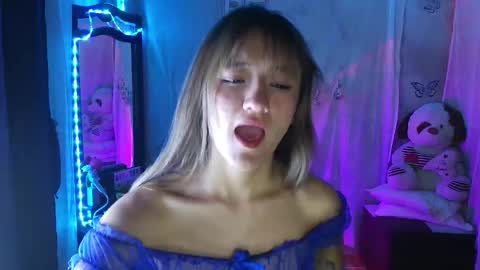 Snapshot of lya_ch chatting on September 22, 10:30 pm Call me Lia  online show from September 22, 10:30 pm