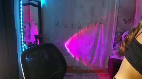 Snapshot of lya_ch chatting on October 24, 11:23 pm Call me Lia  online show from October 24, 11:23 pm