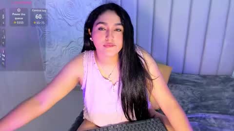 LYA DUBOIS  online show from February 17, 3:11 pm