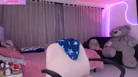 Lyann  online show from October 22, 2:49 am