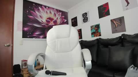 Snapshot of lycoris_ chatting on October 7, 9:52 pm  Lycoris  online show from October 7, 9:52 pm