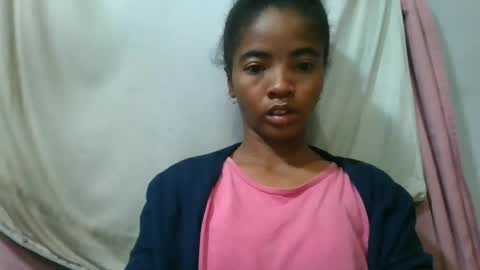lydie856696 online show from June 16, 2:45 am