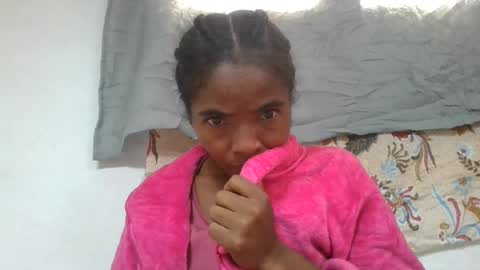 lydie856696 online show from July 12, 10:49 am
