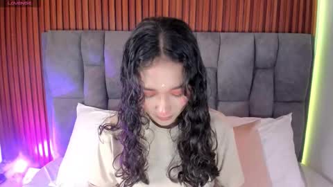 Lyhana Lee online show from October 5, 12:43 pm