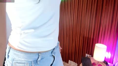 Lyhana Lee online show from September 27, 12:45 pm