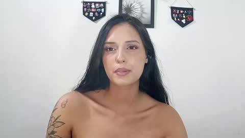 Snapshot of lyla205 chatting on January 30, 2:27 am lyla online show from January 30, 2:27 am