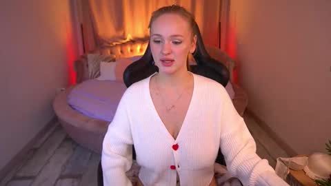 Snapshot of lylanimfa chatting on October 26, 11:49 am lylanimfa online show from October 26, 11:49 am