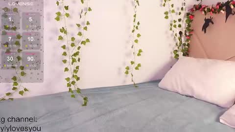 Lyly   online show from October 17, 5:43 am