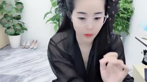 lyly_sweet97 online show from October 17, 2:48 am