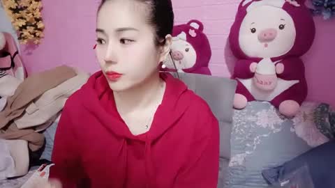 Snapshot of lyly_sweet97 chatting on February 9, 12:41 pm lyly_sweet97 online show from February 9, 12:41 pm