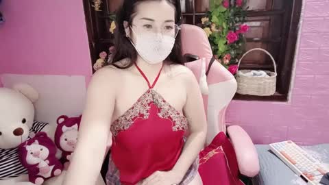 Snapshot of lyly_sweet97 chatting on February 13, 4:22 am lyly_sweet97 online show from February 13, 4:22 am