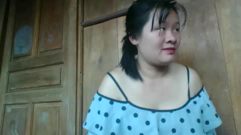 lylymai online show from October 23, 8:31 am