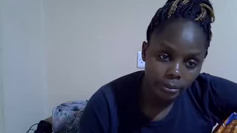 lyn_anna online show from November 9, 8:10 am