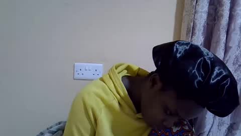 Snapshot of lyn_anna chatting on October 1, 4:39 am lyn_anna online show from October 1, 4:39 am