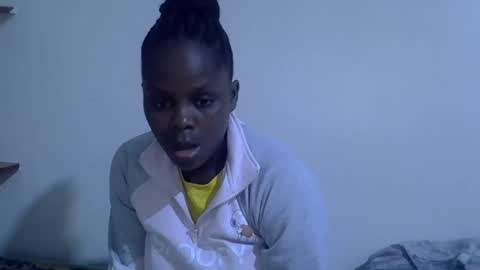 lyn_anna online show from May 16, 12:35 am
