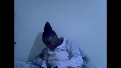 lyn_anna online show from May 13, 6:46 pm