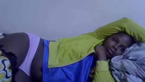 lyn_anna online show from April 28, 6:28 am