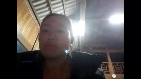 lyn_eva online show from March 12, 11:57 am