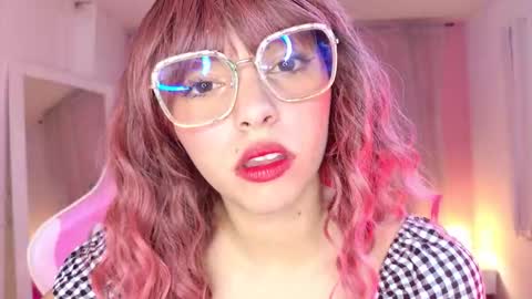 Lyna love online show from October 14, 8:22 pm