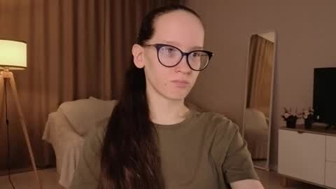 Sara online show from April 16, 4:17 pm