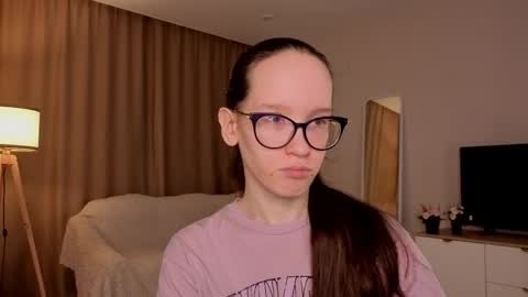 Sara online show from April 12, 4:21 pm