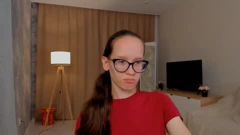 Sara online show from September 17, 4:16 pm