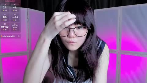 Suki online show from February 14, 8:37 pm