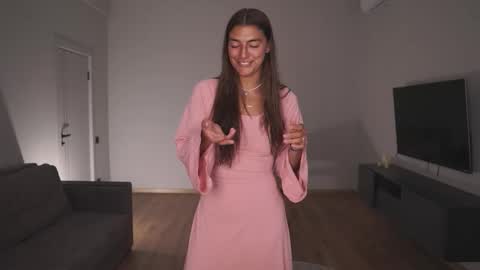  LYNN  online show from March 3, 6:19 am