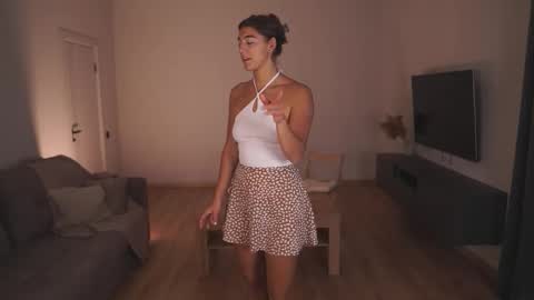  LYNN  online show from October 20, 6:16 am