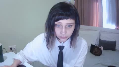 Snapshot of lynncottingham chatting on September 17, 10:02 am Kira online show from September 17, 10:02 am