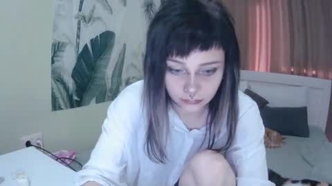 Snapshot of lynncottingham chatting on September 9, 1:33 pm Kira online show from September 9, 1:33 pm