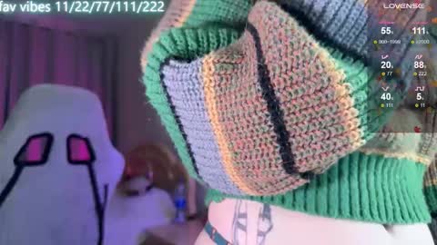 Snapshot of lynne_dawson chatting on October 11, 5:15 pm lynne_dawson online show from October 11, 5:15 pm