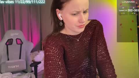 Snapshot of lynne_dawson chatting on September 29, 6:02 pm lynne_dawson online show from September 29, 6:02 pm