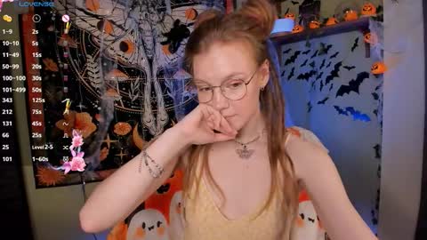 Lyra online show from October 30, 11:33 am