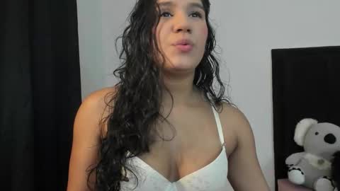 Lyriadiamond online show from January 15, 8:26 pm