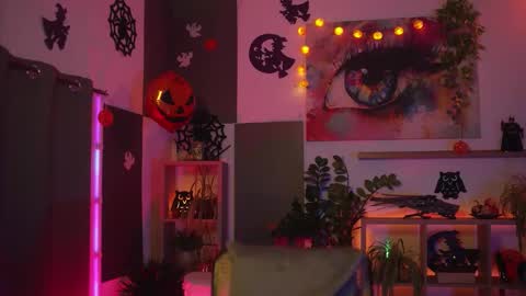 Snapshot of m1agarand chatting on October 23, 9:32 pm M1A Dddy online show from October 23, 9:32 pm