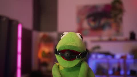 Snapshot of m1agarand chatting on October 15, 8:33 pm M1A Dddy online show from October 15, 8:33 pm