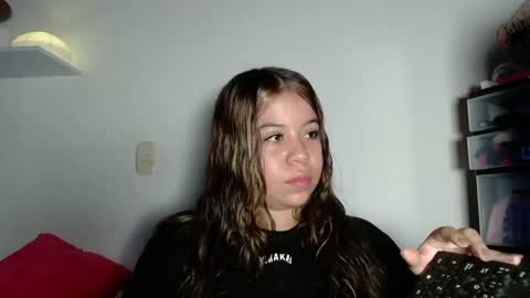 mila online show from May 4, 2:48 am