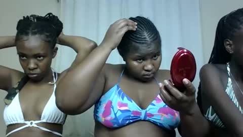 m_pretty_p online show from December 5, 4:53 am