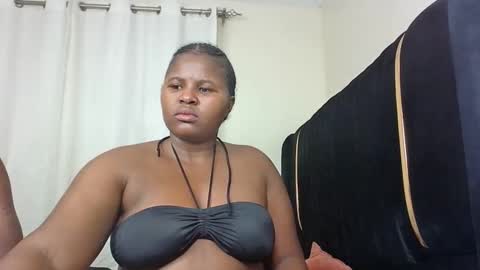 m_pretty_p online show from December 9, 4:58 pm